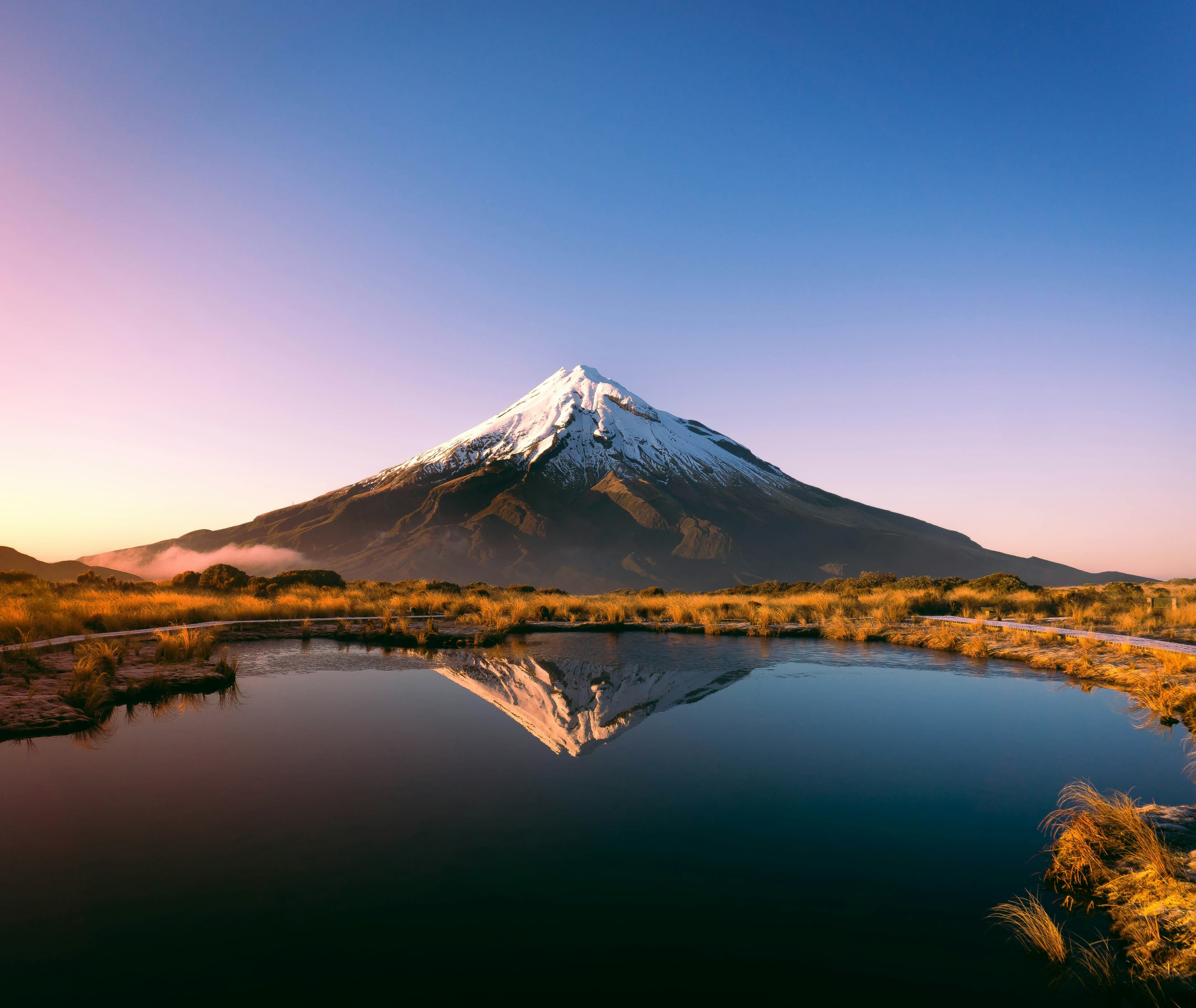 Beautiful scenic view of New Zealand - popular tourist destination for visa travelers