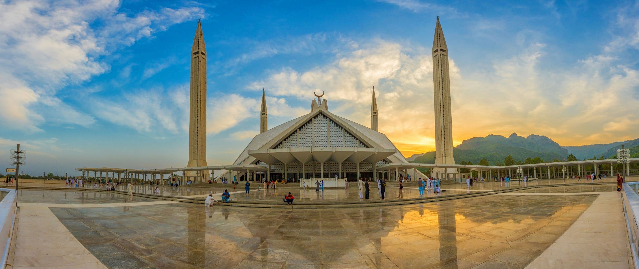 Pakistan eVisa requirements - beautiful South Asian destinations and landmarks for visa travelers
